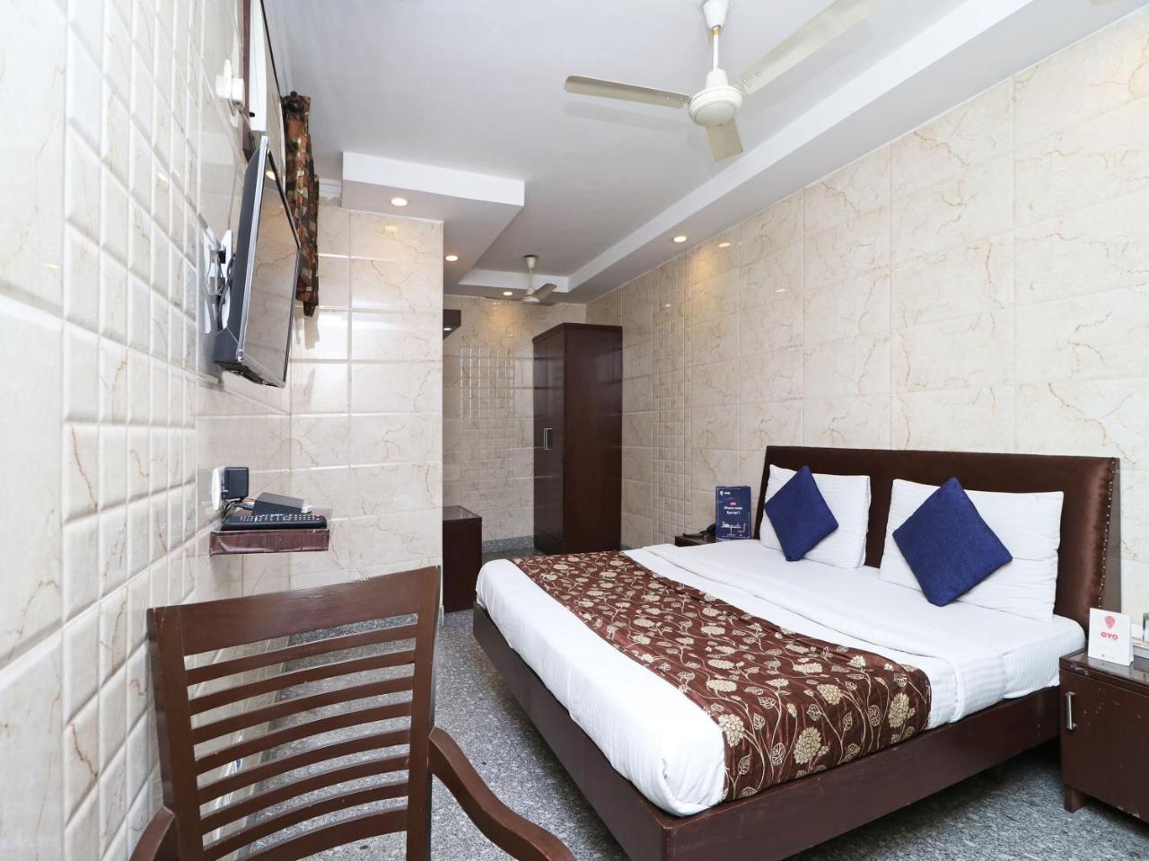 Oyo 2705 Hotel Preet Palace New Delhi Eksteriør billede