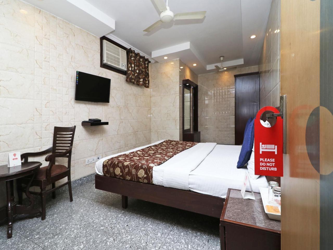 Oyo 2705 Hotel Preet Palace New Delhi Eksteriør billede