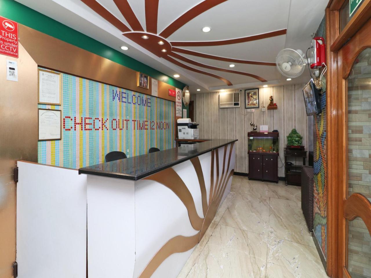 Oyo 2705 Hotel Preet Palace New Delhi Eksteriør billede