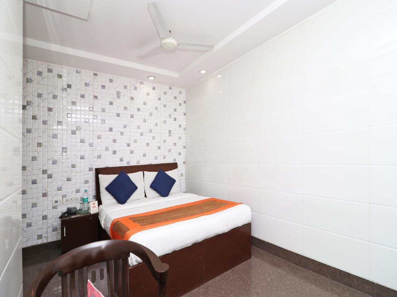 Oyo 2705 Hotel Preet Palace New Delhi Eksteriør billede